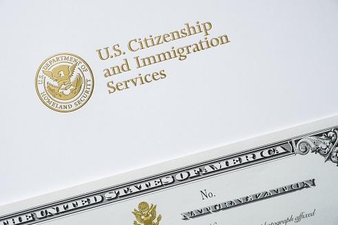 Du học Mỹ 2020 - Hạn chế của visa F-1 và J-1